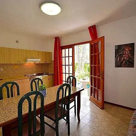 Cozy Flat In A Surrounded By A Garden 3* Μπιμπιόνε
