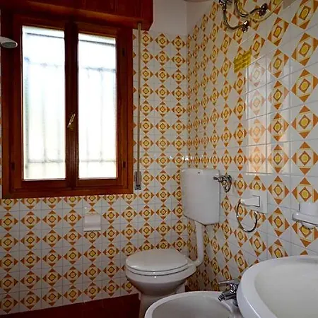 Cozy Flat In A Surrounded By A Garden Μπιμπιόνε